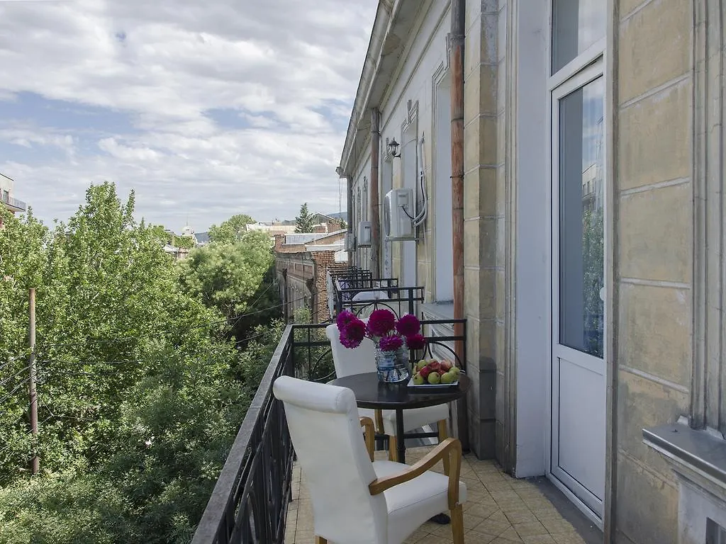 Griboedov Hostel & Suites تبليسي